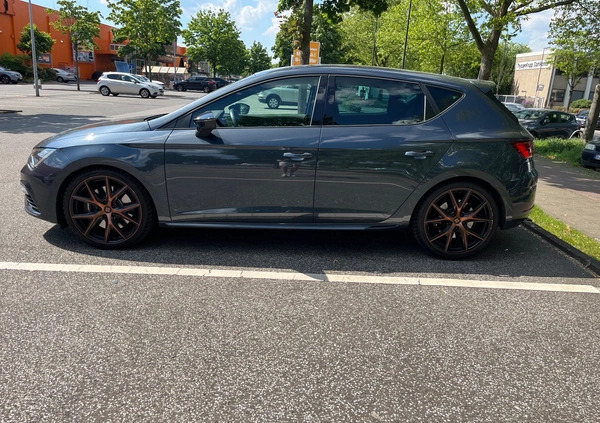 Seat Leon cena 144000 przebieg: 68000, rok produkcji 2020 z Kraków małe 67
